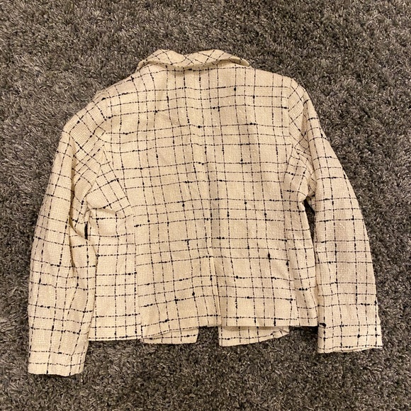 Tweed blazer🤍 - Picture 4 of 5